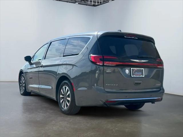 used 2022 Chrysler Pacifica Hybrid car, priced at $23,994