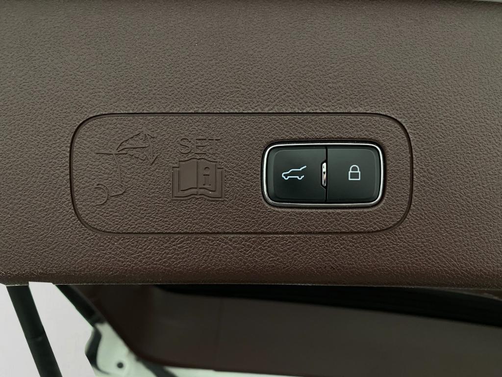 used 2022 Lincoln Aviator car, priced at $40,616