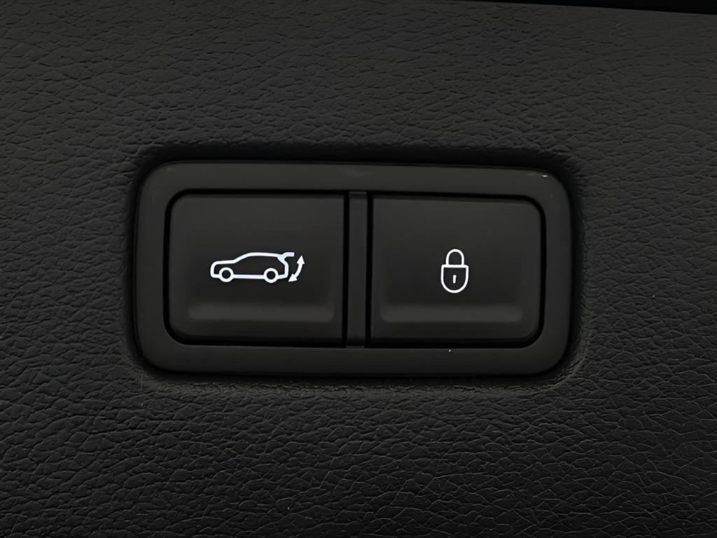 new 2025 Genesis GV80 car, priced at $77,084