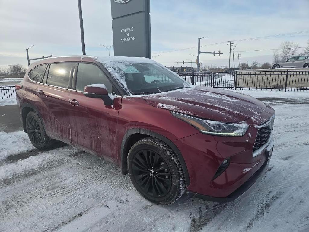 used 2021 Toyota Highlander car, priced at $37,873