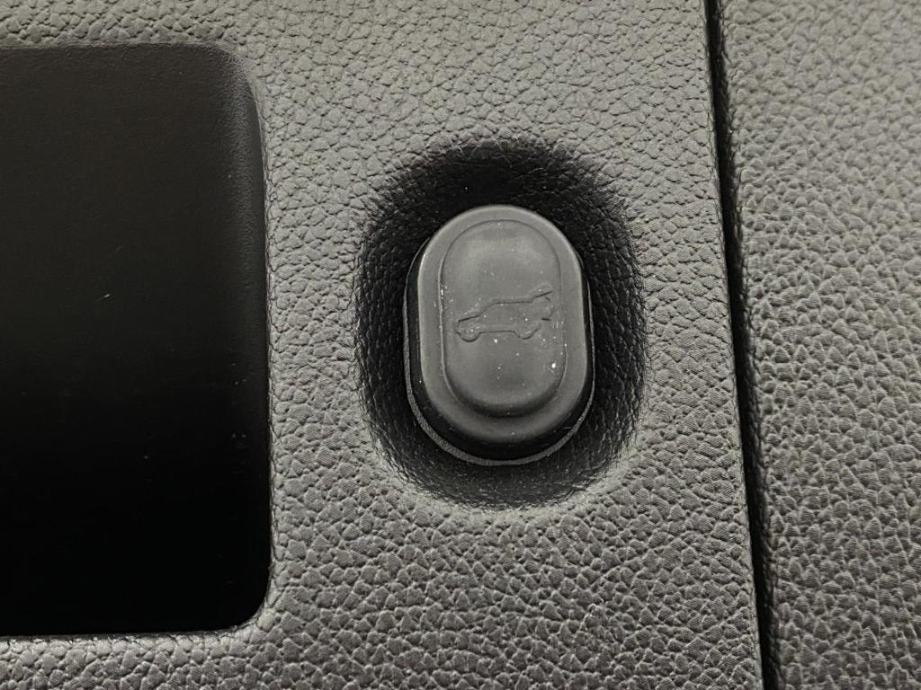 used 2019 GMC Yukon XL car, priced at $37,502