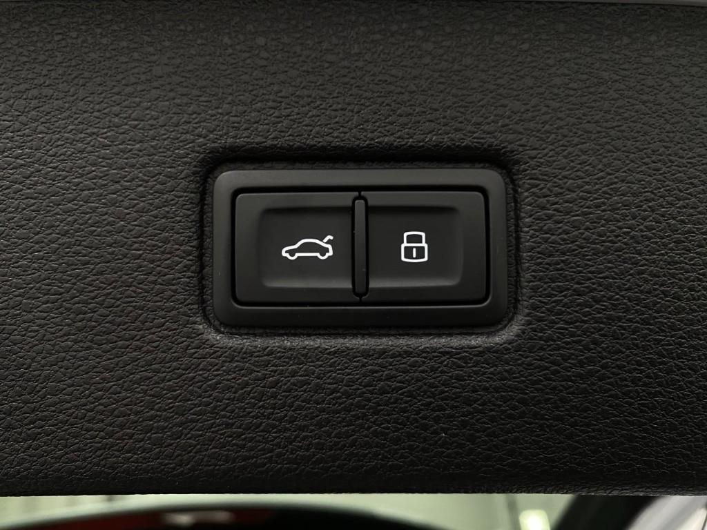 used 2023 Audi Q7 car, priced at $42,245