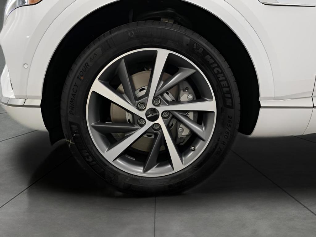 new 2025 Genesis GV80 car, priced at $76,670