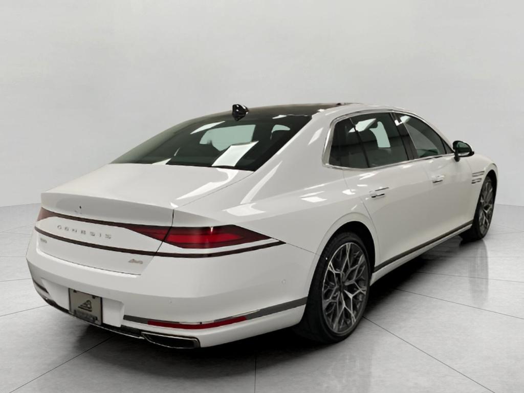new 2025 Genesis G90 car, priced at $102,305