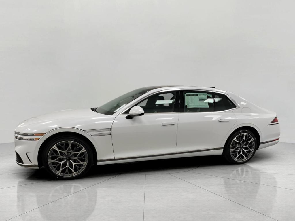 new 2025 Genesis G90 car, priced at $102,305