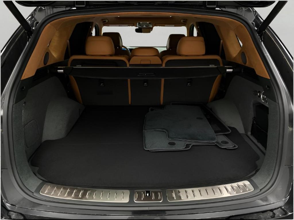 new 2025 Genesis GV80 car, priced at $82,570