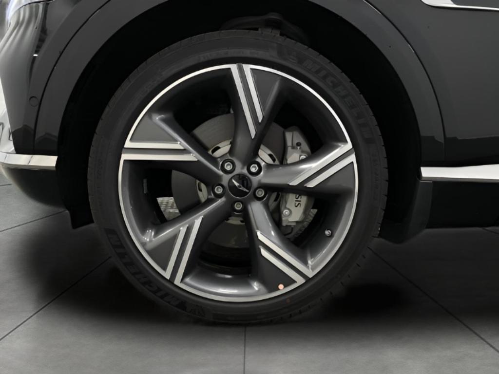 new 2025 Genesis GV80 car, priced at $82,570