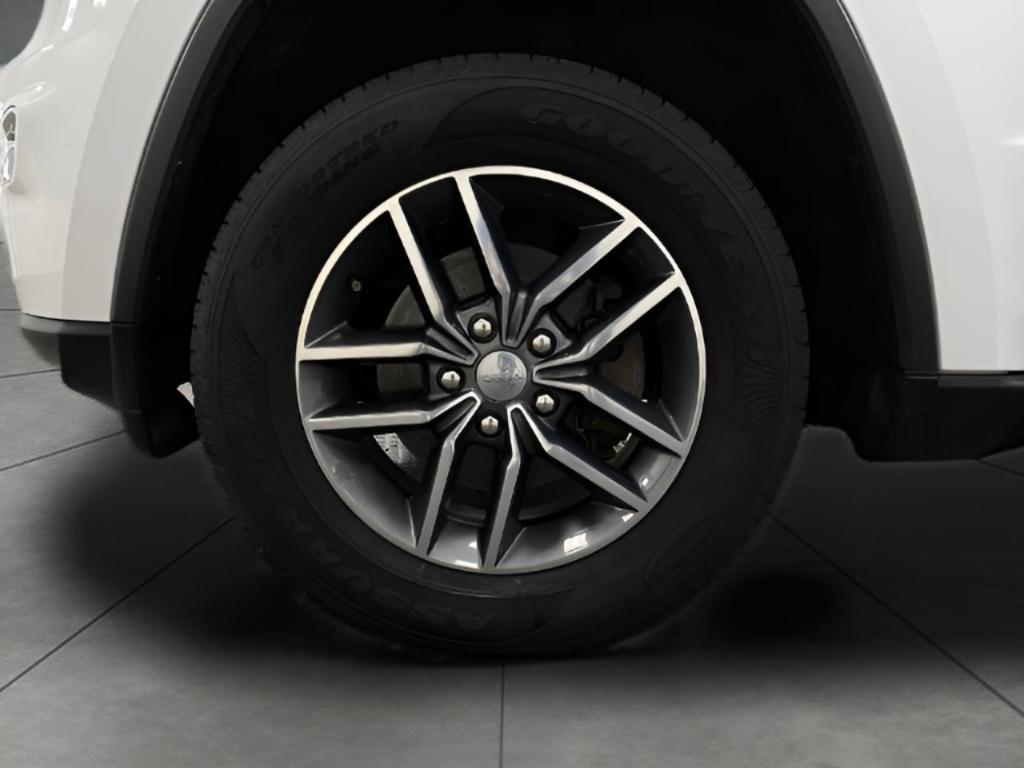 used 2017 Jeep Grand Cherokee car, priced at $16,539
