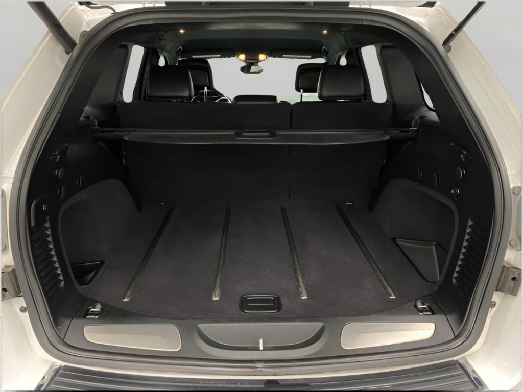 used 2017 Jeep Grand Cherokee car, priced at $16,539