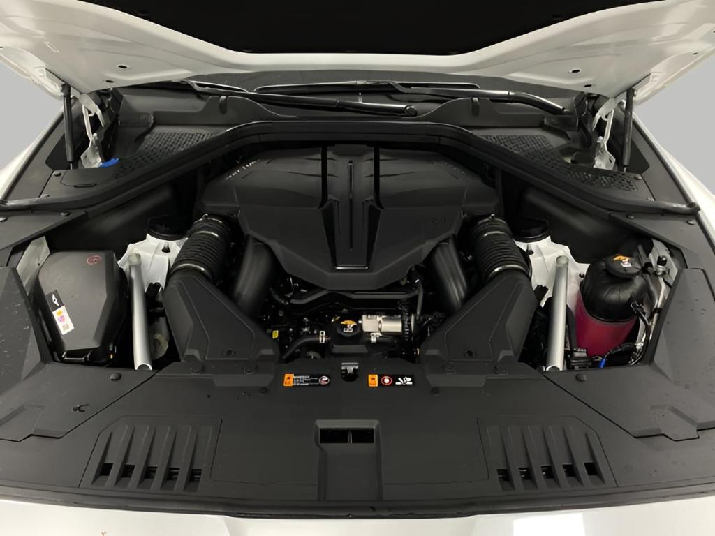 new 2025 Genesis GV80 car, priced at $77,084