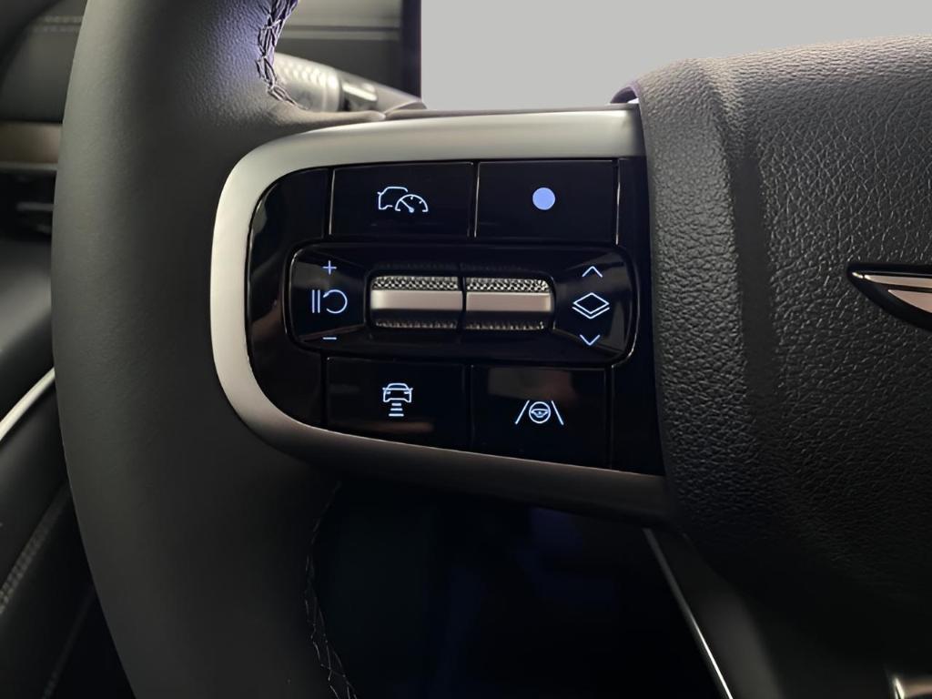 new 2025 Genesis GV80 car, priced at $77,084
