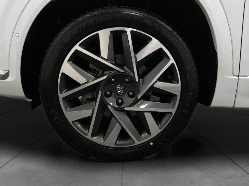 used 2023 Hyundai Santa Fe car, priced at $31,482