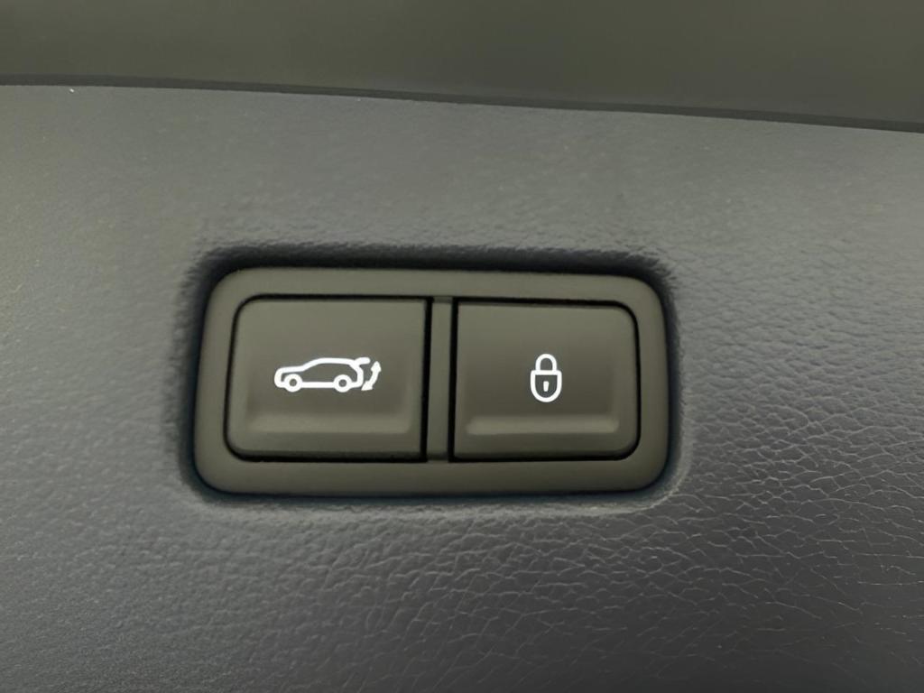 new 2025 Genesis GV80 car, priced at $82,855