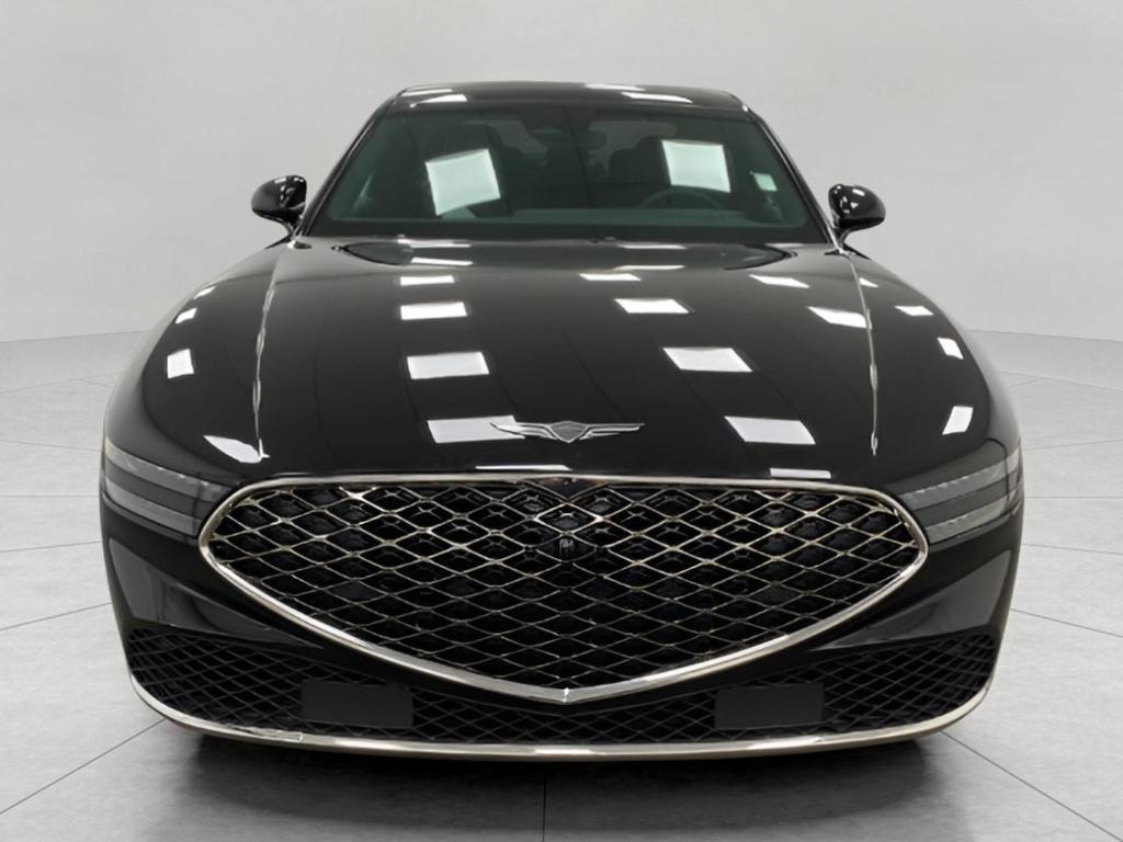 new 2025 Genesis G90 car, priced at $102,190