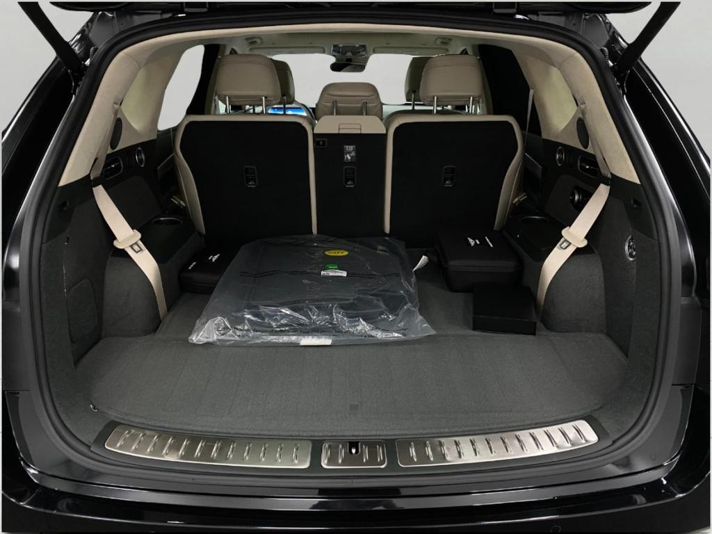 new 2026 Genesis GV80 car, priced at $84,925