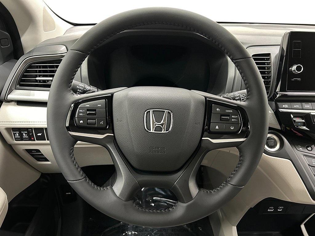 new 2026 Honda Odyssey car, priced at $41,910