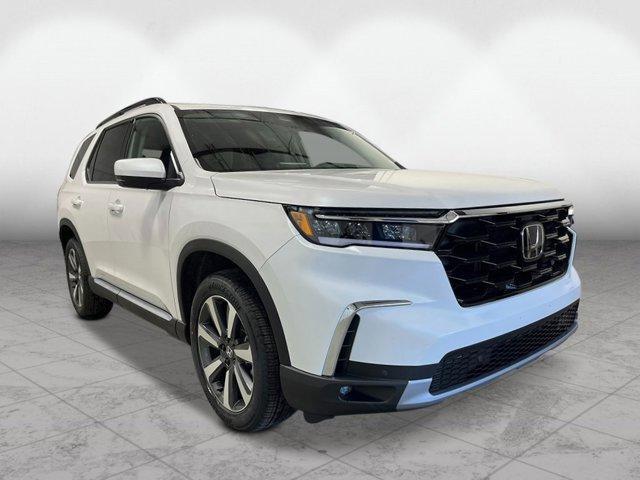 new 2025 Honda Pilot car, priced at $48,158