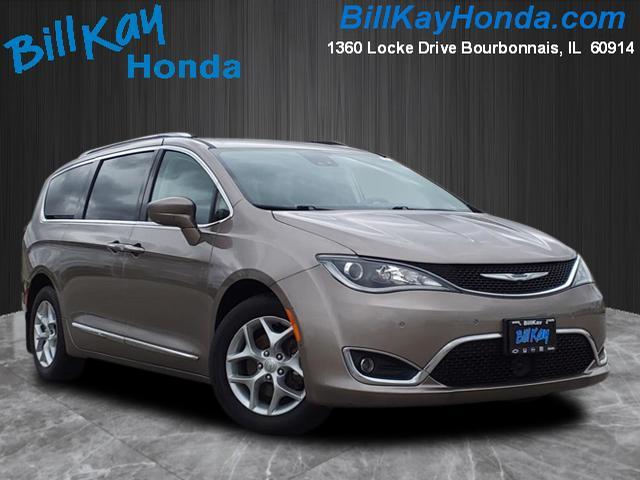 used 2017 Chrysler Pacifica car, priced at $18,999