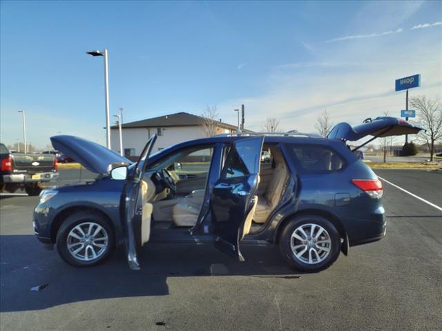 used 2016 Nissan Pathfinder car, priced at $11,995