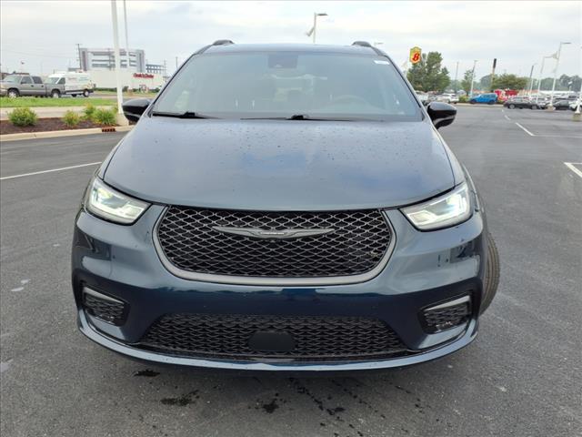 used 2023 Chrysler Pacifica car, priced at $38,865