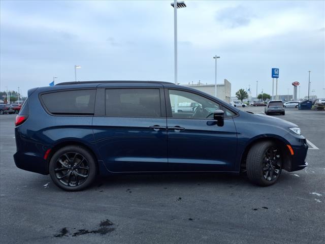 used 2023 Chrysler Pacifica car, priced at $38,865