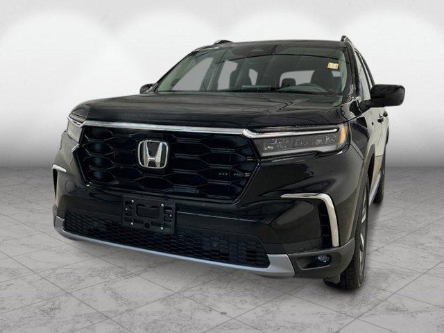 new 2025 Honda Pilot car, priced at $47,276