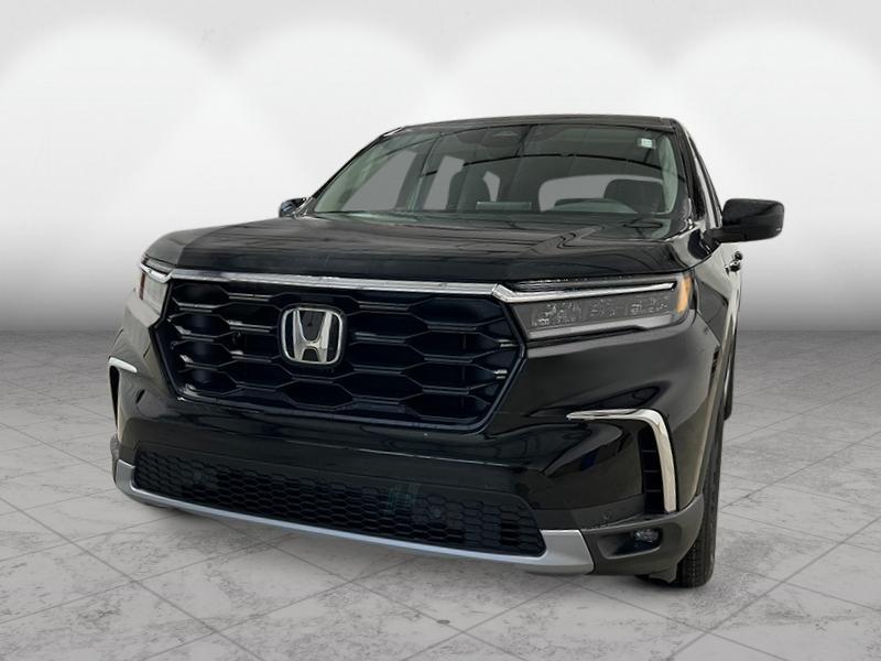 new 2025 Honda Pilot car, priced at $47,050