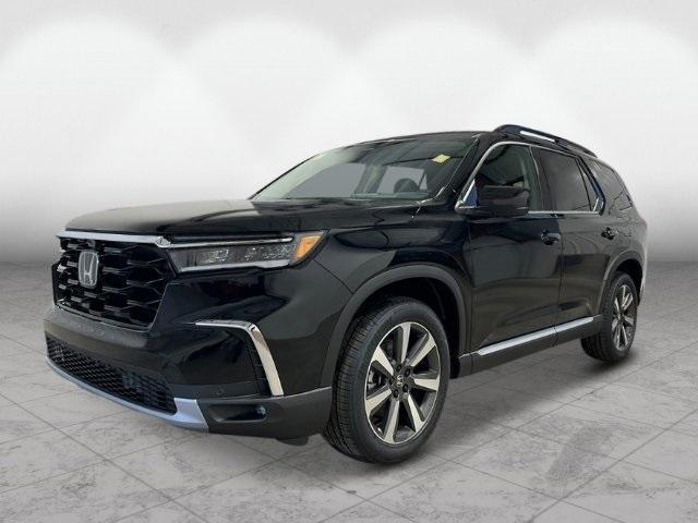 new 2025 Honda Pilot car, priced at $50,677
