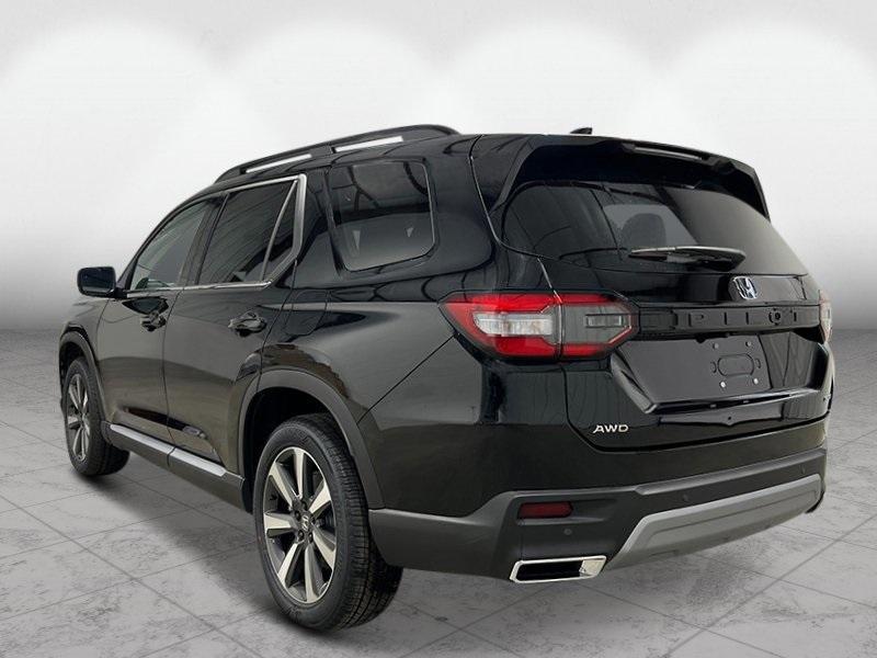 new 2025 Honda Pilot car, priced at $50,677