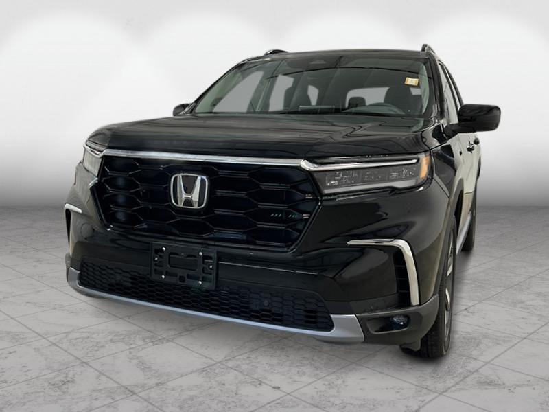 new 2025 Honda Pilot car, priced at $50,695