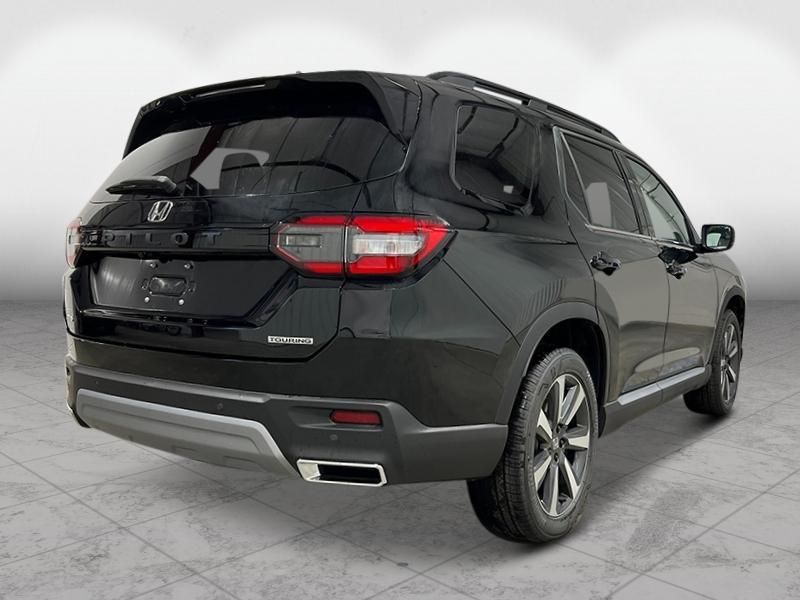 new 2025 Honda Pilot car, priced at $50,695