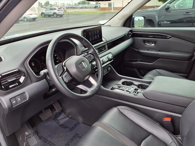 used 2025 Honda Pilot car, priced at $44,334