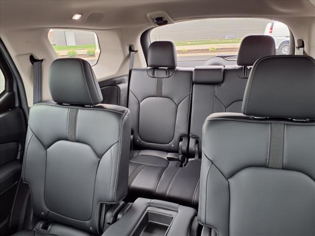 used 2025 Honda Pilot car, priced at $44,334