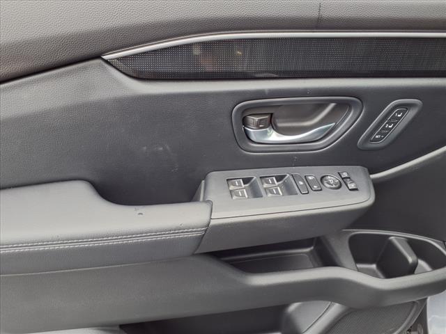 used 2025 Honda Pilot car, priced at $46,365