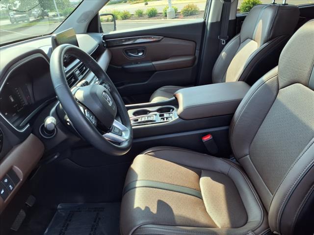 used 2025 Honda Pilot car, priced at $47,845