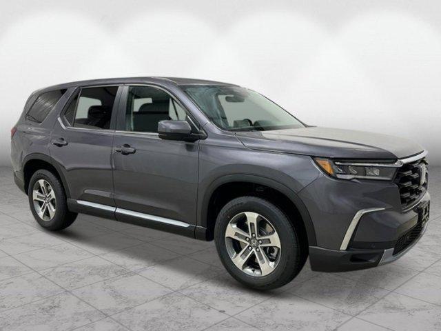 new 2025 Honda Pilot car, priced at $45,394