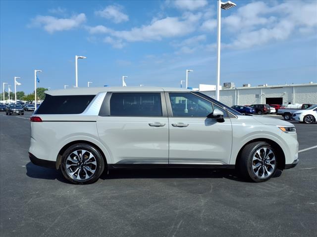 used 2024 Kia Carnival car, priced at $37,650