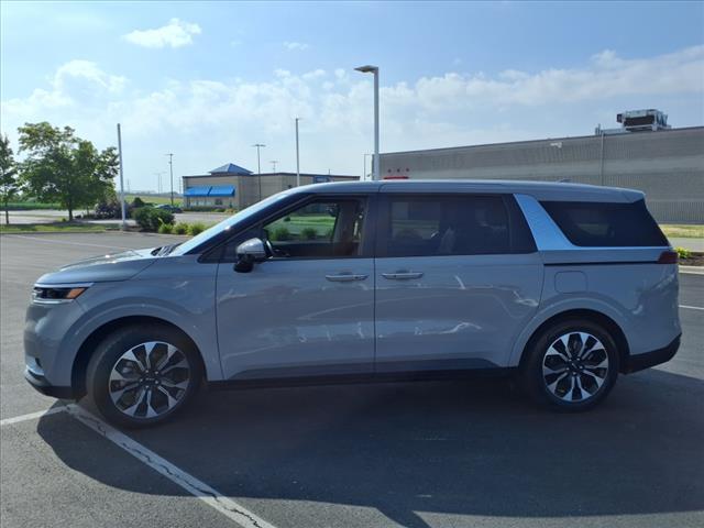 used 2024 Kia Carnival car, priced at $37,650