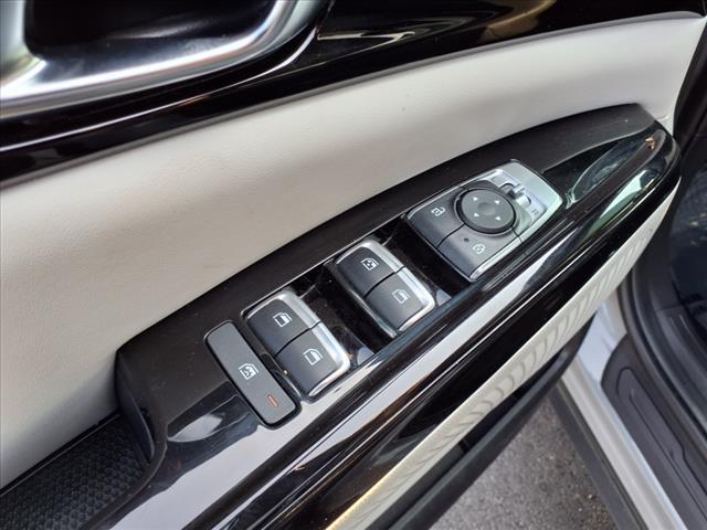 used 2024 Kia Carnival car, priced at $37,650