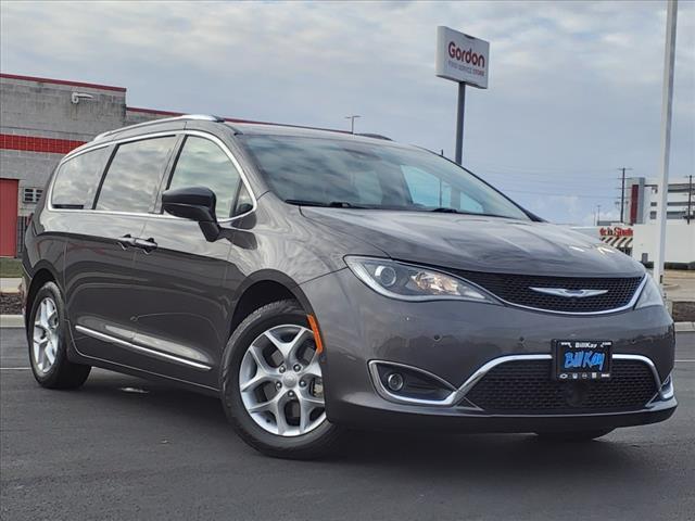 used 2019 Chrysler Pacifica car, priced at $17,495