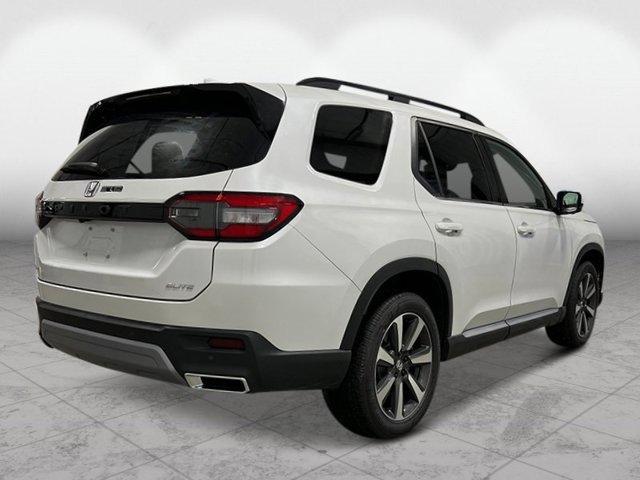 new 2025 Honda Pilot car, priced at $51,104