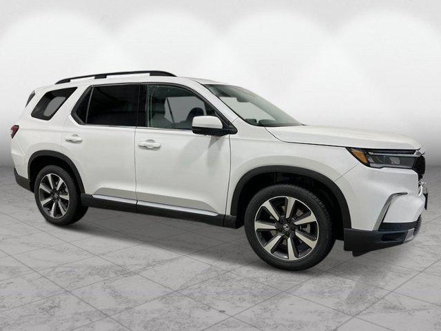 new 2025 Honda Pilot car, priced at $51,104