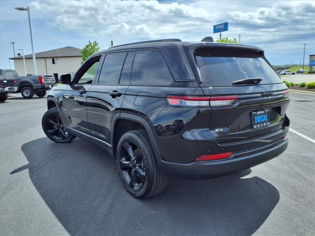 used 2022 Jeep Grand Cherokee car, priced at $27,379