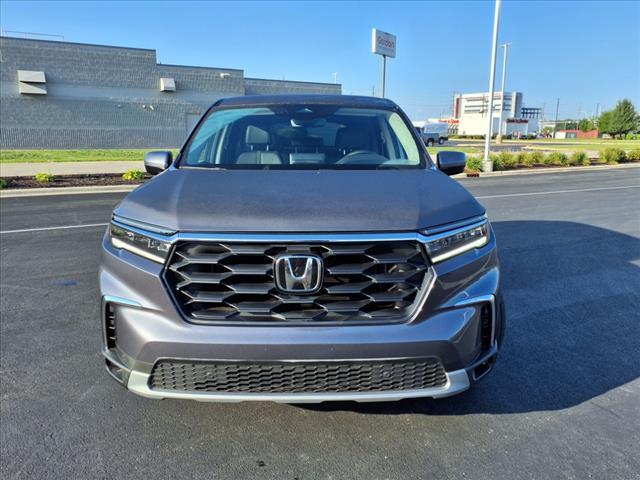 used 2025 Honda Pilot car, priced at $42,562