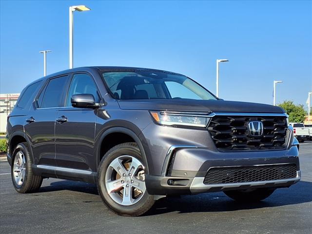 used 2025 Honda Pilot car, priced at $42,562