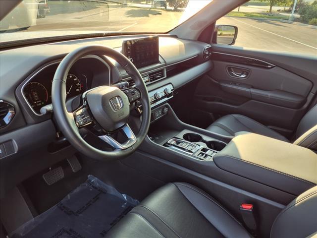 used 2025 Honda Pilot car, priced at $42,562