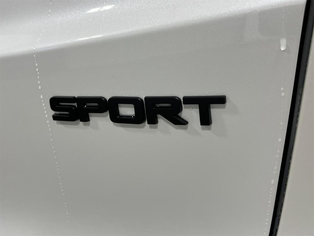 new 2025 Honda CR-V Hybrid car, priced at $38,946