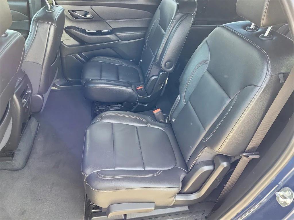 used 2023 Chevrolet Traverse car, priced at $34,325
