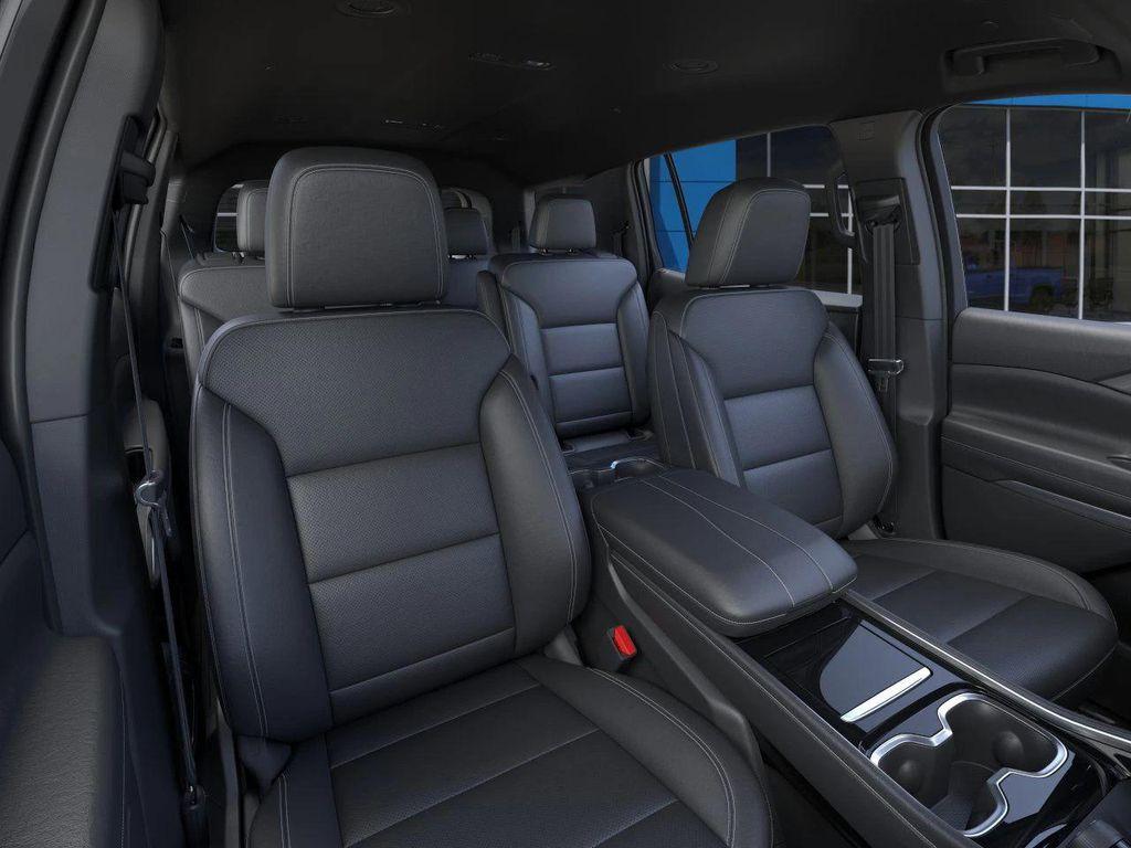 new 2025 Chevrolet Traverse car, priced at $47,670