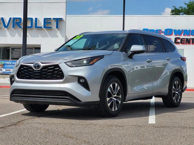 used 2022 Toyota Highlander car, priced at $35,994